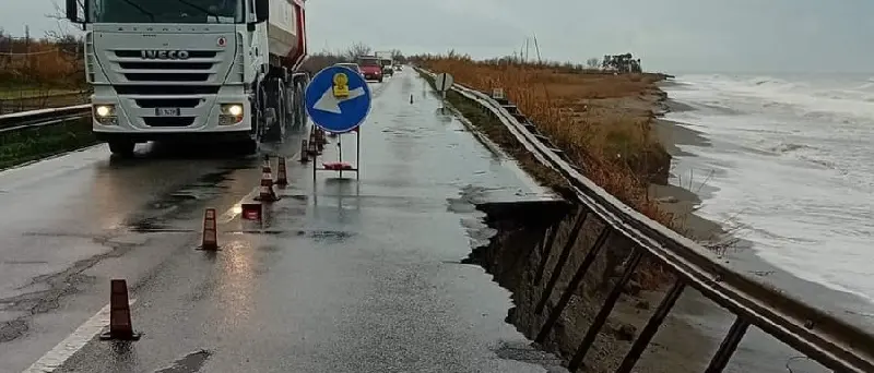 Erosione costiera, in Calabria\u00A0fondi stanziati e interventi fermi: il Pd chiede chiarezza sui progetti\u00A0\n