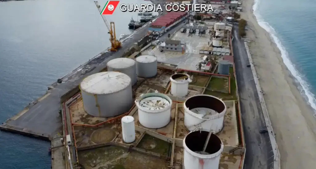 Serbatoi a Vibo Marina per altri vent’anni, Forza Italia attacca: «Tutto previsto, il Psc non è stato modificato. Da Romeo parole al vento»\n