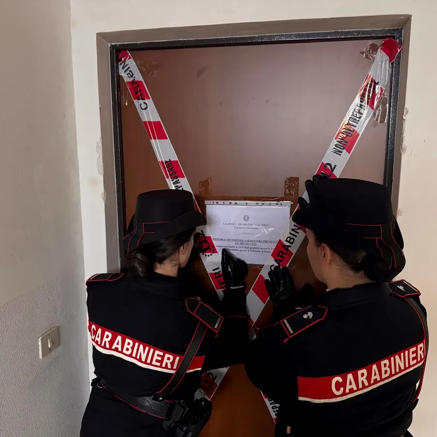Taurianova, carabinieri accertano una\u00A0occupazione\u00A0abusiva ed eseguono lo sgombero: alloggio popolare\u00A0restituito all’Aterp\n
