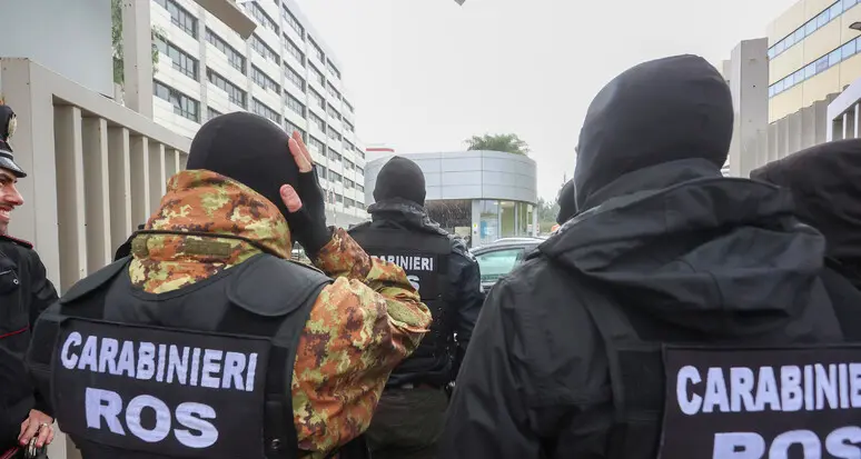 Avrebbero favorito la latitanza di Pasquale Bonavota dal\u00A02018: misure cautelari per tre persone già detenute\n