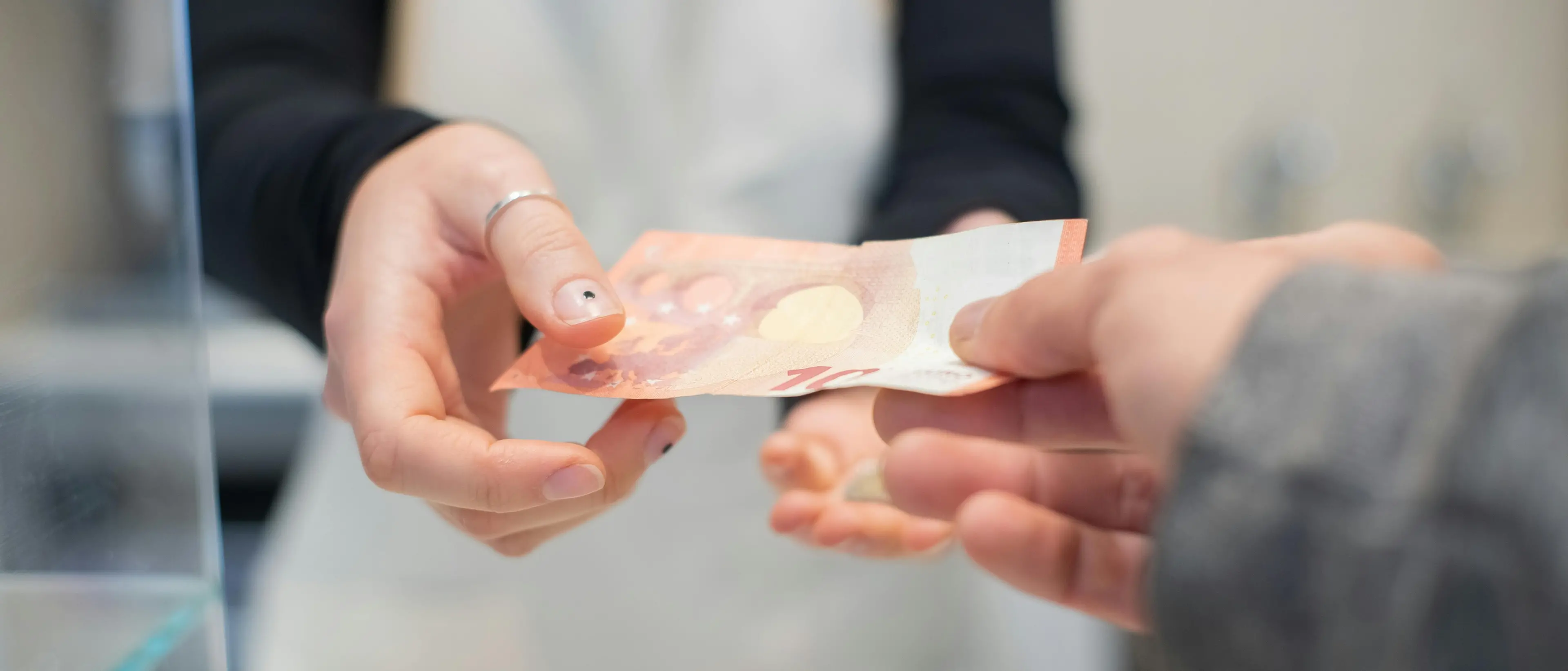 Stessa carriera, meno pensione: nel 2060 assegno ridotti di oltre un terzo,\u00A0coprirà solo il 64% dell’ultimo stipendio\n