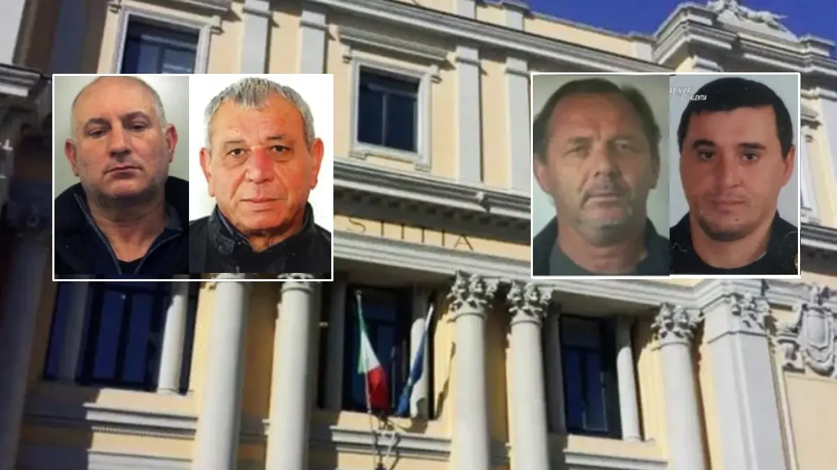 <p>La Corte d'Appello di Catanzaro e nei riquadri da sinistra: Rocco Anello, Enzo Barba, Carmine Il Grande e Domenico Mancuso</p>\\n