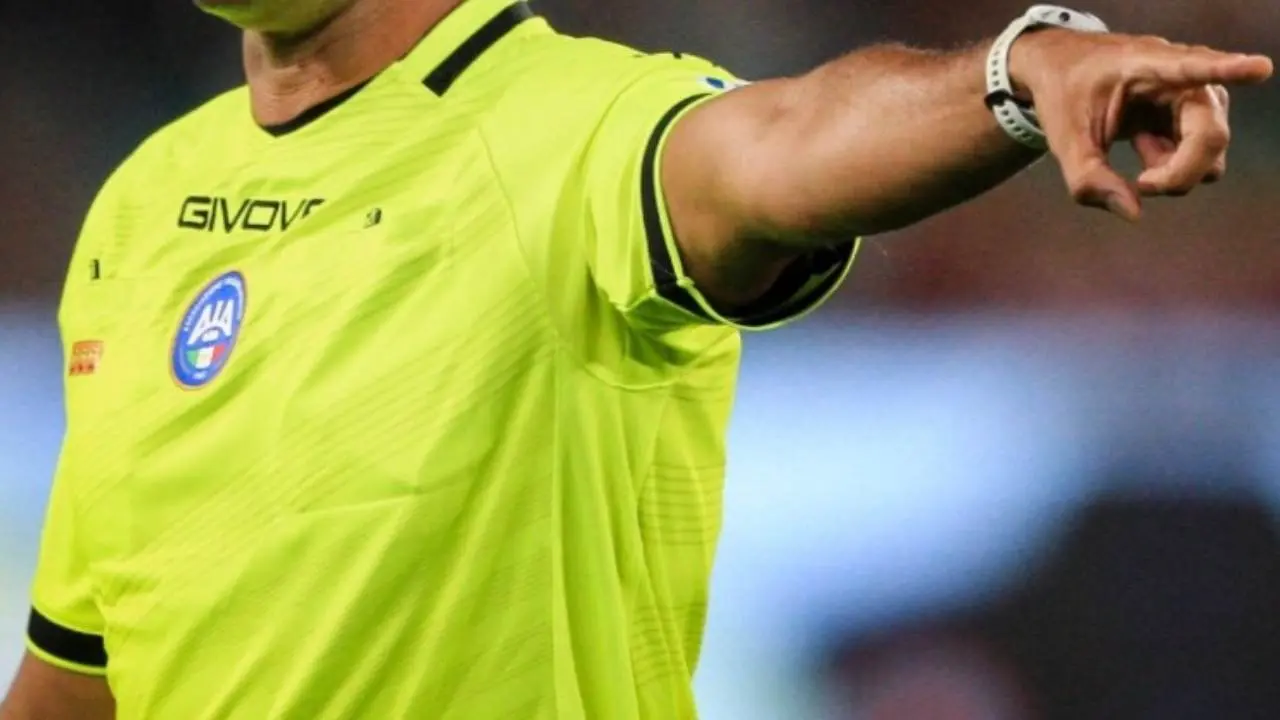 Arbitro di Locri aggredito a Cittanova, le scuse del Gioiosa: «Gesto intollerabile e inqualificabile»