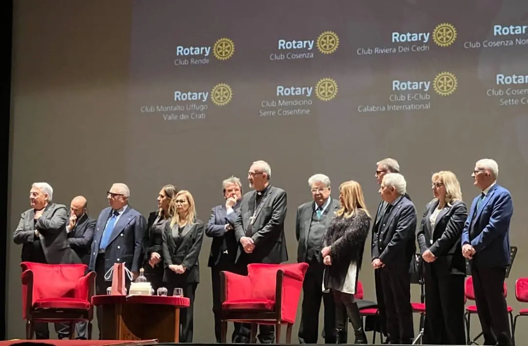 Pizzaballa a Cosenza e quel legame tra la città bruzia e la Terra Santa:\u00A0lontani dal centro del potere ma vicini al centro del dolore\n