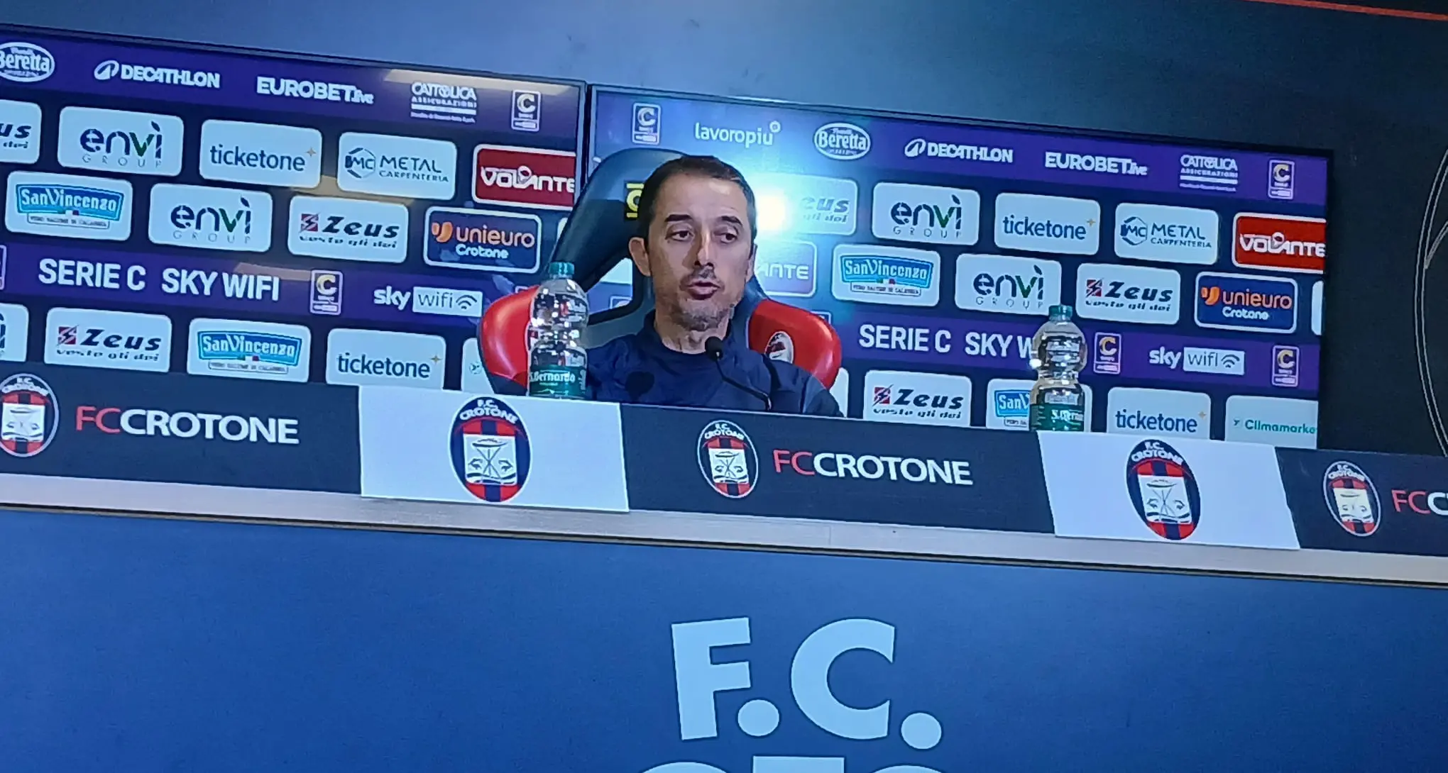 Verso Picerno-Crotone, Longo: «Giocheranno con identità, organizzazione e qualità»\n