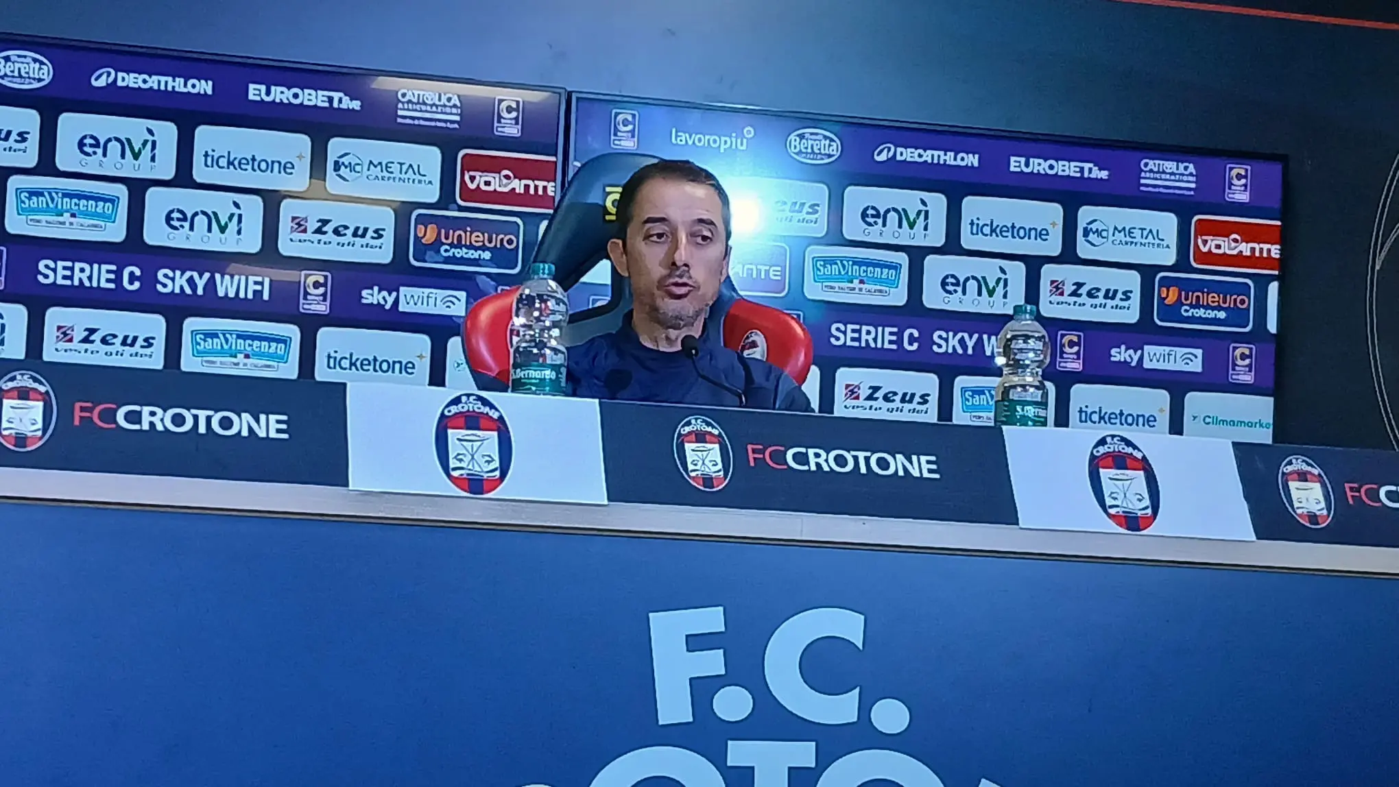 Verso Picerno-Crotone, Longo: «Giocheranno con identità, organizzazione e qualità»\n