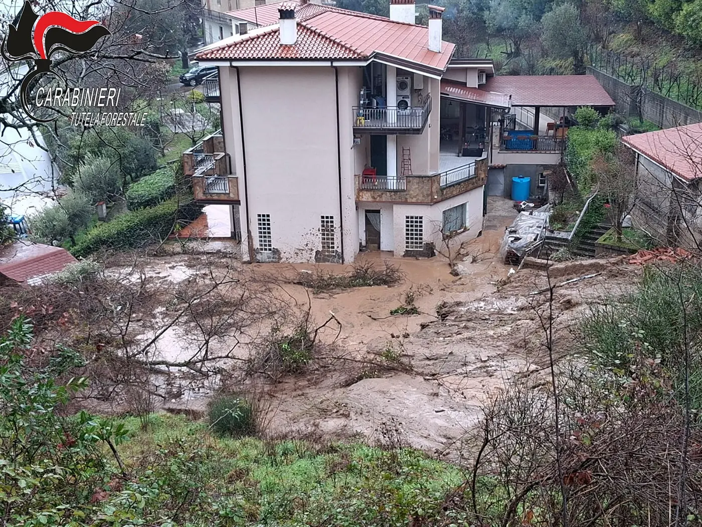 Da Cosenza a Tortora, provincia flagellata dal maltempo: strade chiuse, frane\u00A0| LIVEBLOG\n