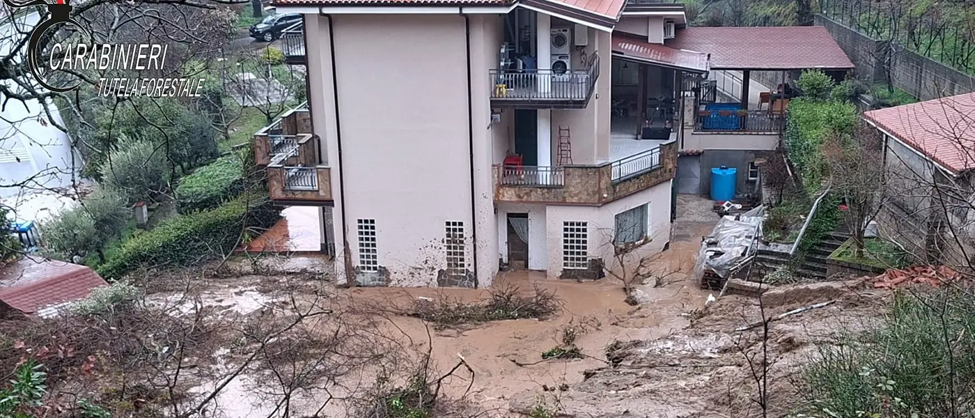 Da Cosenza a Tortora, provincia flagellata dal maltempo: strade chiuse, frane\u00A0| LIVEBLOG\n