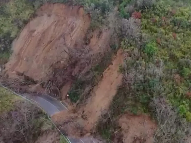 Maltempo nel catanzarese, tre famiglie isolate a Decollatura e strade provinciali interdette al traffico per frane
