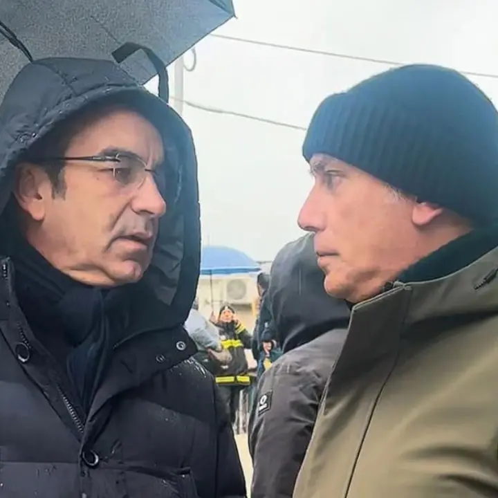 <p>Cosenza piegata dal maltempo, il sindaco Caruso: «Situazione grave, ma Occhiuto ci aiuterà»</p>