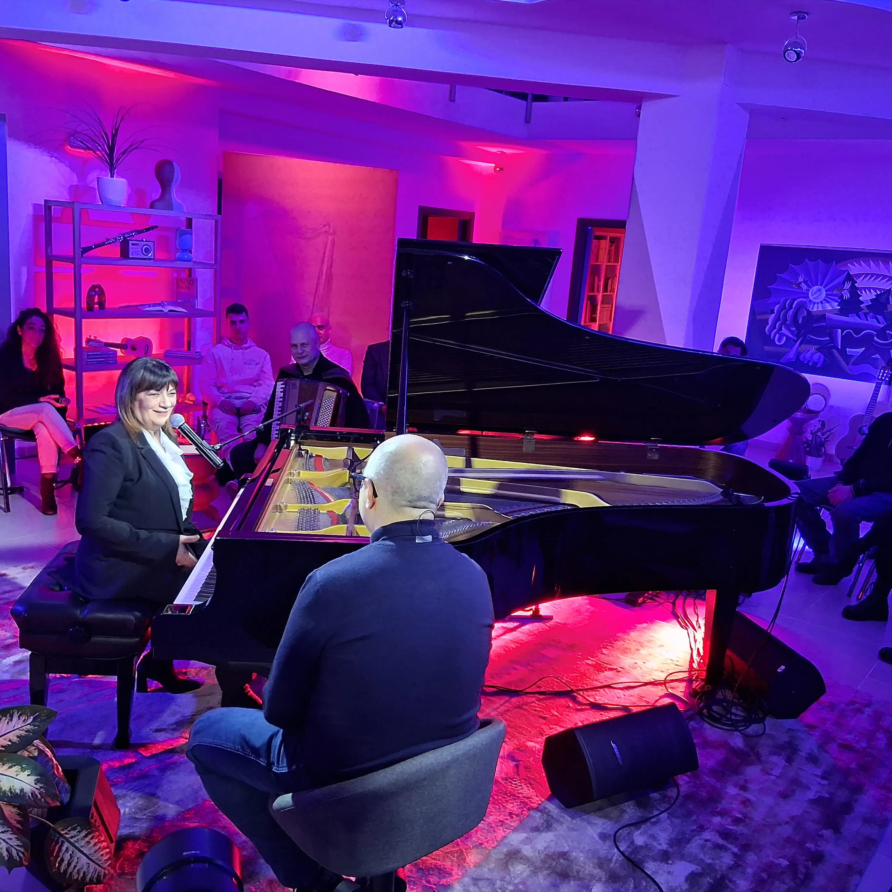 <p>Al via la rassegna “Consonanze - Dialoghi musicali”: Mariella Nava incanta il pubblico a Caraffa di Catanzaro</p>