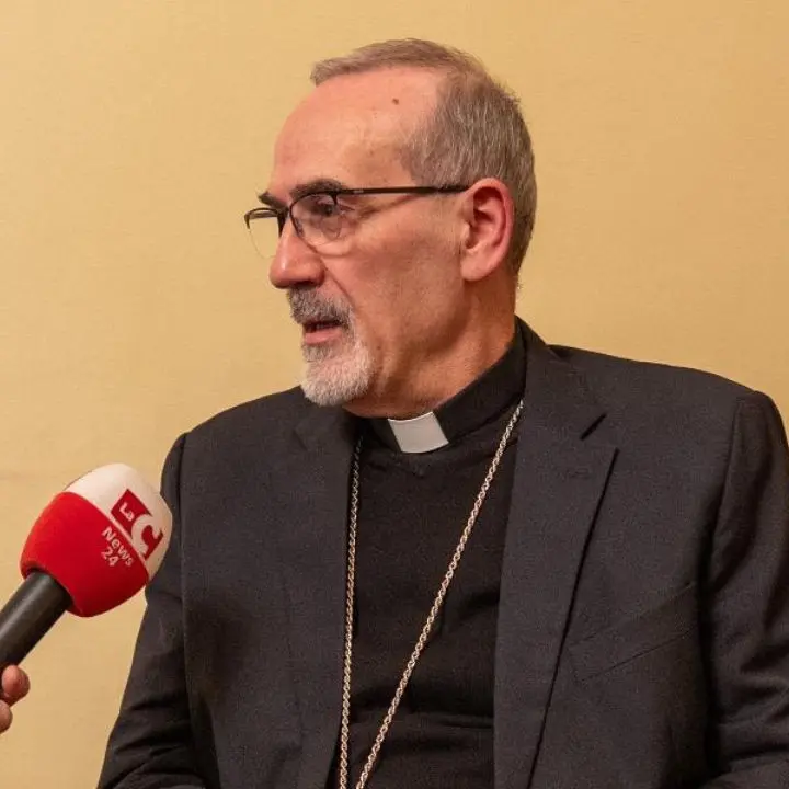 L’incontro con Pizzaballa a Cosenza è stato una lezione di teologia dell’umiltà: con lui la parola si fa coscienza\n