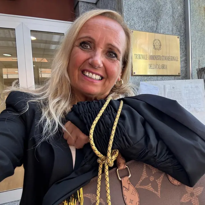 L’avvocato Rosaria Broso si candida a Tropea con Piserà: «Diritti, donne e legalità al centro del nostro programma»\n