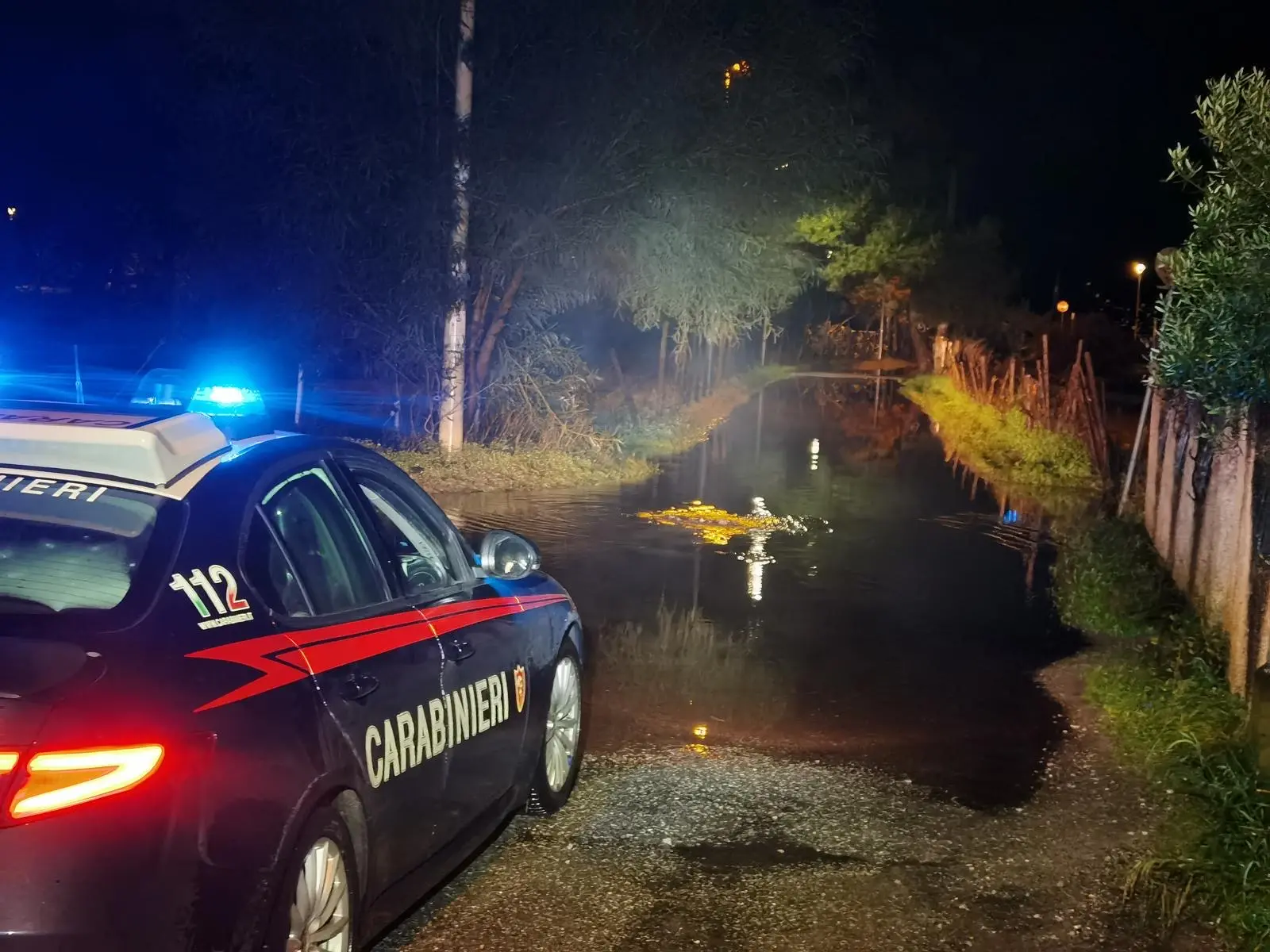 Maltempo a Catanzaro, frane\u00A0e allagamenti in tutta la provincia: gli interventi dei carabinieri\n