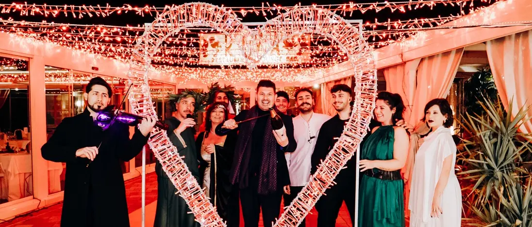 Falerna, al Riva Restaurant il musical Grease accende la\u00A0notte di San Valentino\n