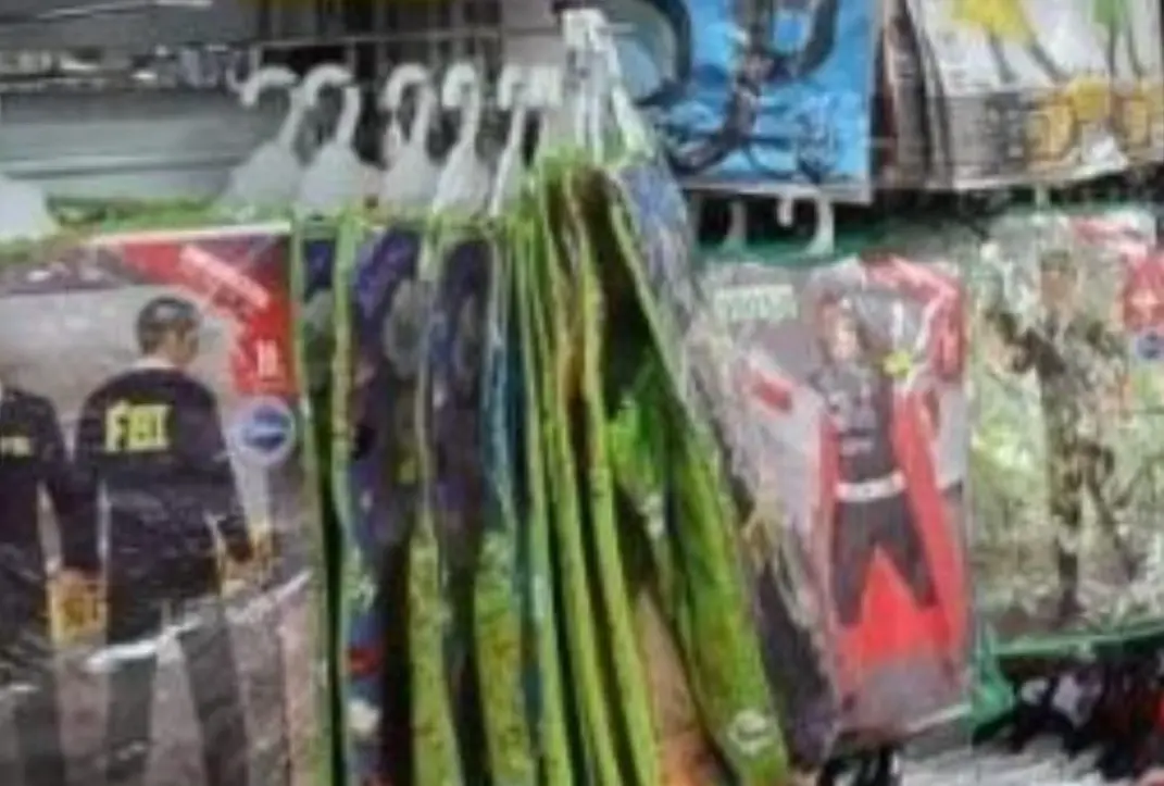 Reggio, operazione Carnevale sicuro:\u00A0sequestrati circa 100 vestiti\u00A0privi di marchio CE\n