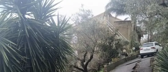 Frana a Lamezia, evacuata una famiglia nella frazione Zangarona. Danni sul litorale\n