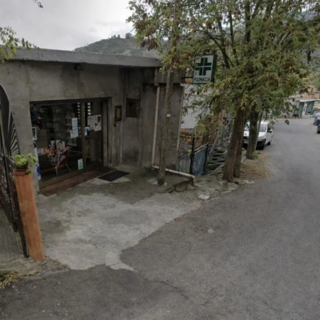 Roccaforte del Greco e la farmacia ancora chiusa: il diritto alla salute si misura in chilometri\n