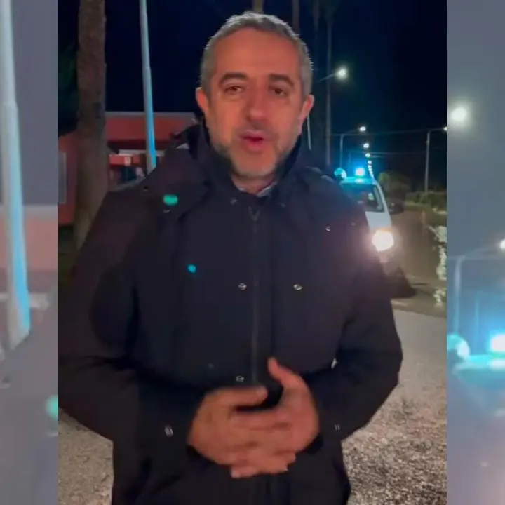 A Cassano il Crati fa paura, il sindaco invita all’evacuazione circa 500 residenti dopo l’esondazione\n