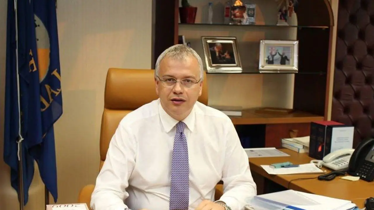 Lamezia, le\u00A0cene\u00A0elettorali\u00A015 anni fa ma il conto (salato) arriva adesso: Talarico deve 40mila euro al proprietario di un locale\n