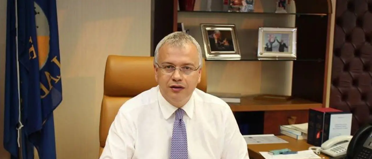 Lamezia, le\u00A0cene\u00A0elettorali\u00A015 anni fa ma il conto (salato) arriva adesso: Talarico deve 40mila euro al proprietario di un locale\n