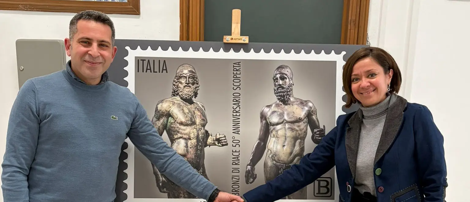 Dal back-office al sì sull’altare: a Reggio Calabria l’amore nato tra scrivanie e sportelli di Poste