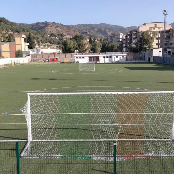 Arbitro aggredito a Cittanova, mano pesante del giudice sportivo: ammenda al Gioiosa retrocesso anche all’ultimo posto in classifica\n