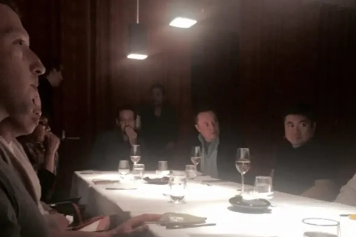Una cena con Musk, Zuckerberg ed Epstein