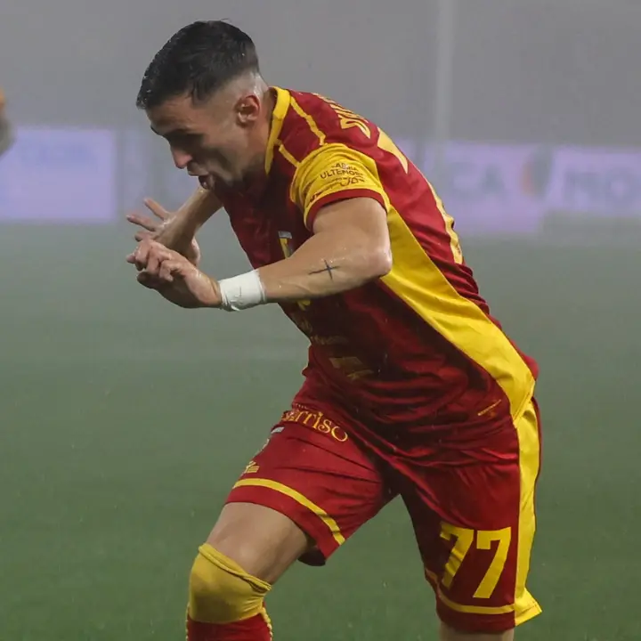 Il Catanzaro fa tris, contro il Mantova i gol di Iemmello e Pontisso valgono il terzo successo di fila: finale 2-0\n