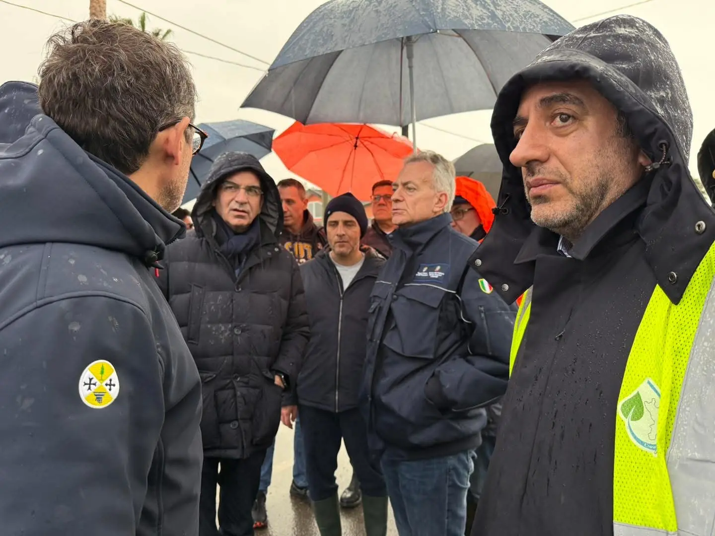 Occhiuto a Cassano nelle aree colpite dall’esondazione del Crati: «Dalla Regione massimo impegno»\n