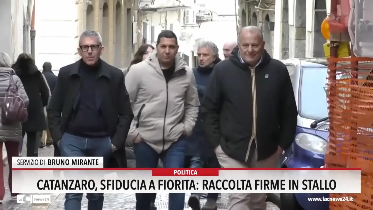 Catanzaro, sfiducia a Fiorita: raccolta firme in stallo