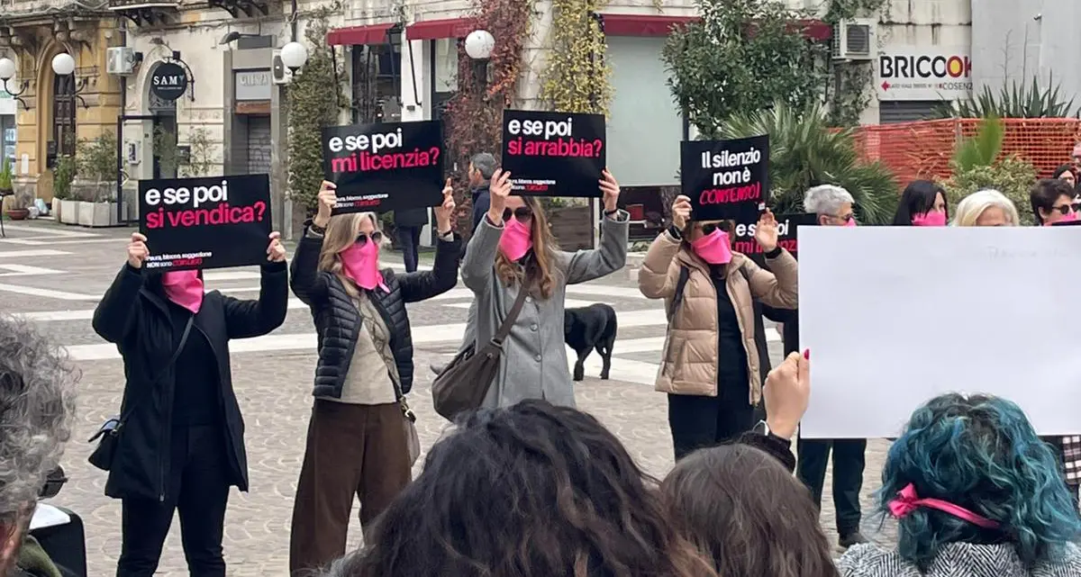 “Senza consenso è stupro”, anche Cosenza aderisce alla mobilitazione per il disegno di legge\n