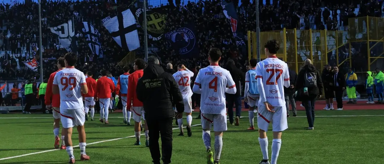 Calabresi in Serie D,\u00A0 il derby dello Stretto termina in parità (1-1). La Vigor Lamezia cade dopo 4\u00A0vittorie consecutive\n