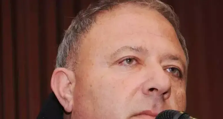 Addio a Michele Albanese, il teorico del “grigio”: «Non solo i nemici invisibili, sono i cattivi della storia»\n