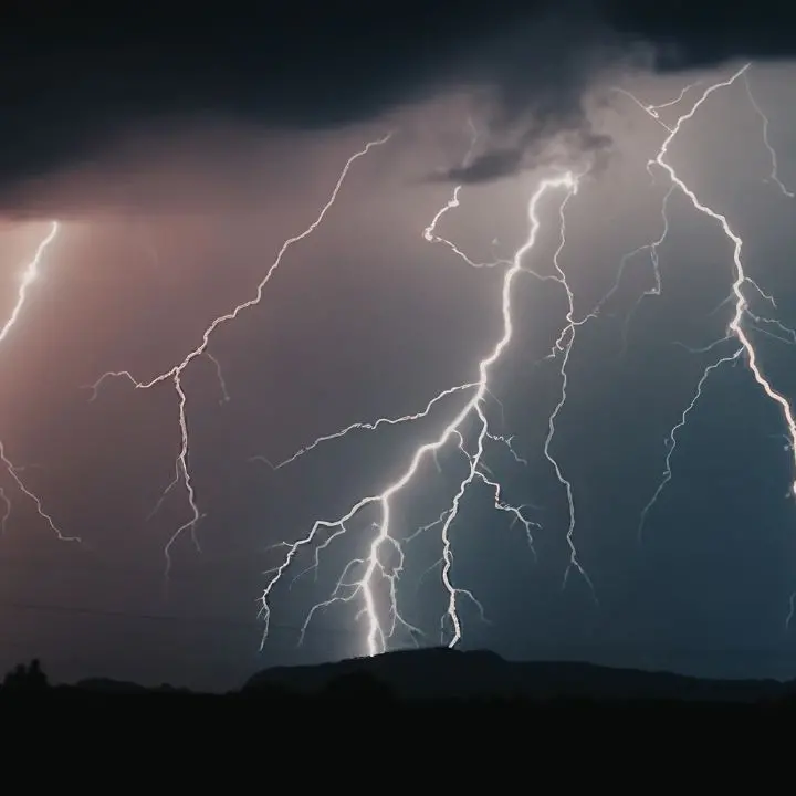 Calabria flagellata dal maltempo, il nuovo ciclone si avvicina e colpirà ancora la Tirrenica: le zone più\u00A0a rischio\n
