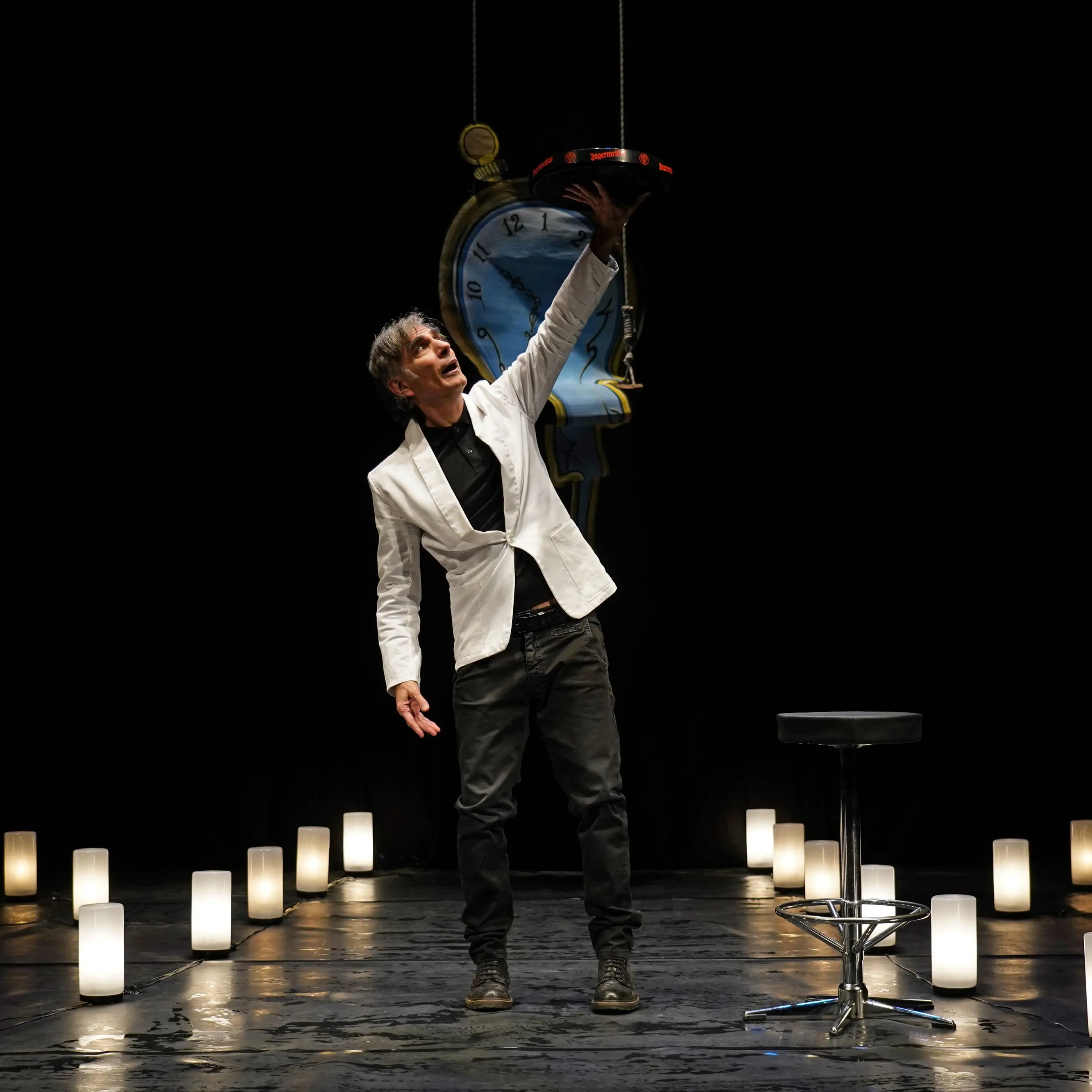 Via del Popolo: in scena Saverio La Ruina con un racconto sull’appartenenza e il tempo che passa\n\n\n