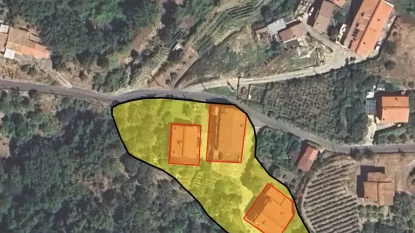 Gli edifici interessati dal movimento franoso , Ansa