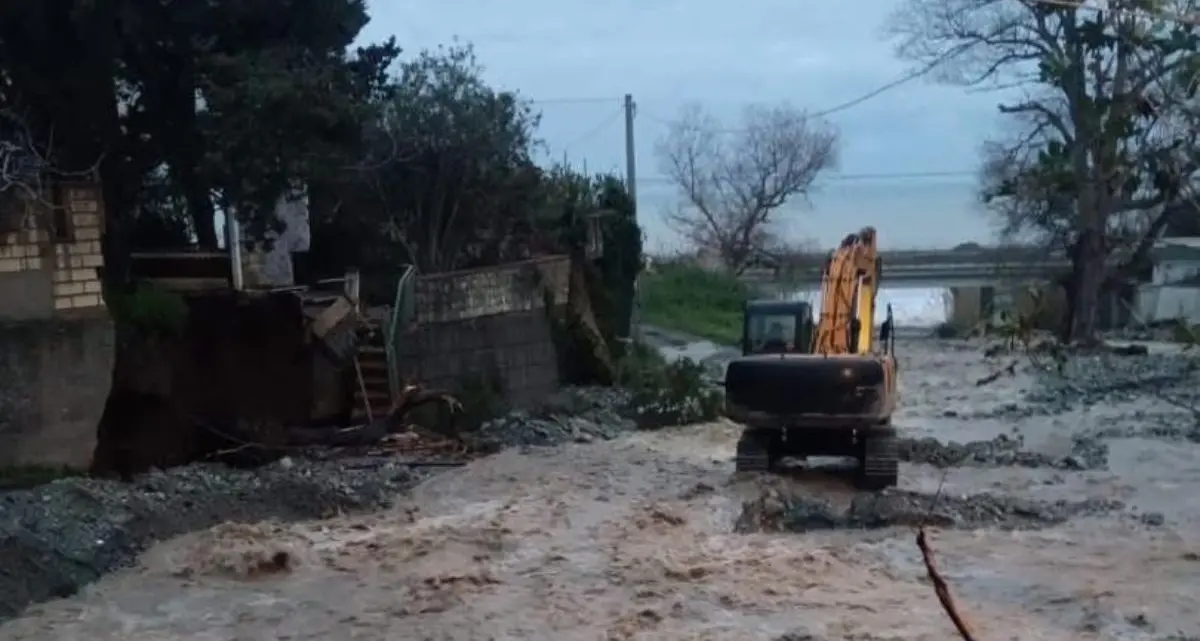 Fuscaldo, Middea: «Rete idrica danneggiata dalla piena dei torrenti, interveniamo senza sosta»\n