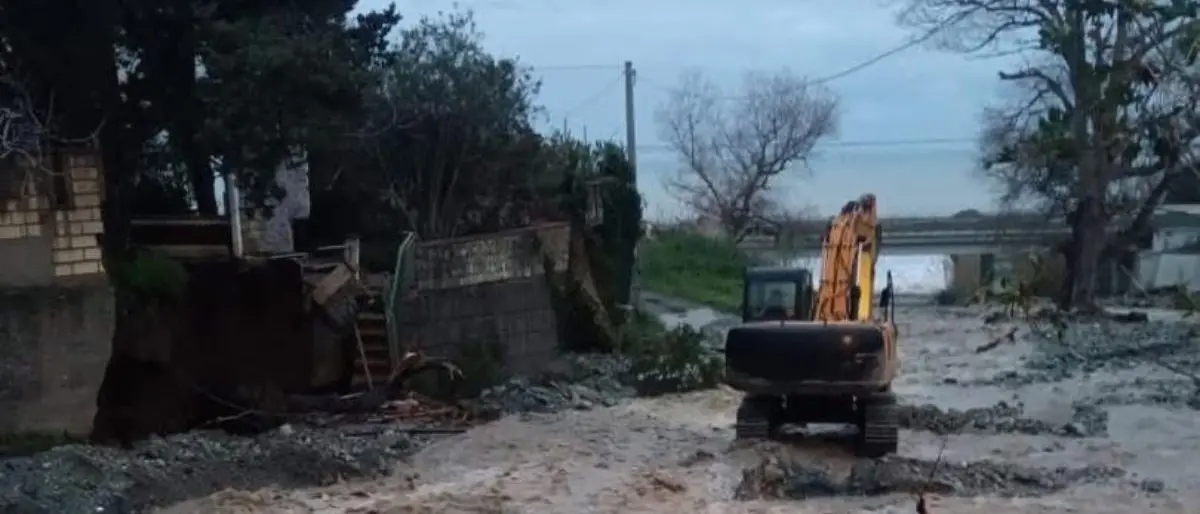 Fuscaldo, Middea: «Rete idrica danneggiata dalla piena dei torrenti, interveniamo senza sosta»\n