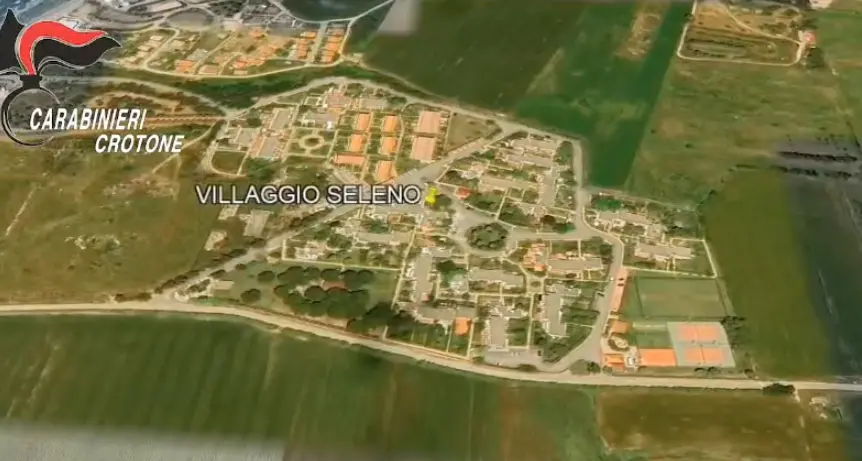 Operazione Black Flower, quando la ‘ndrangheta cominciò a investire nel turismo: le faide e l’omicidio di due bimbe innocenti\n