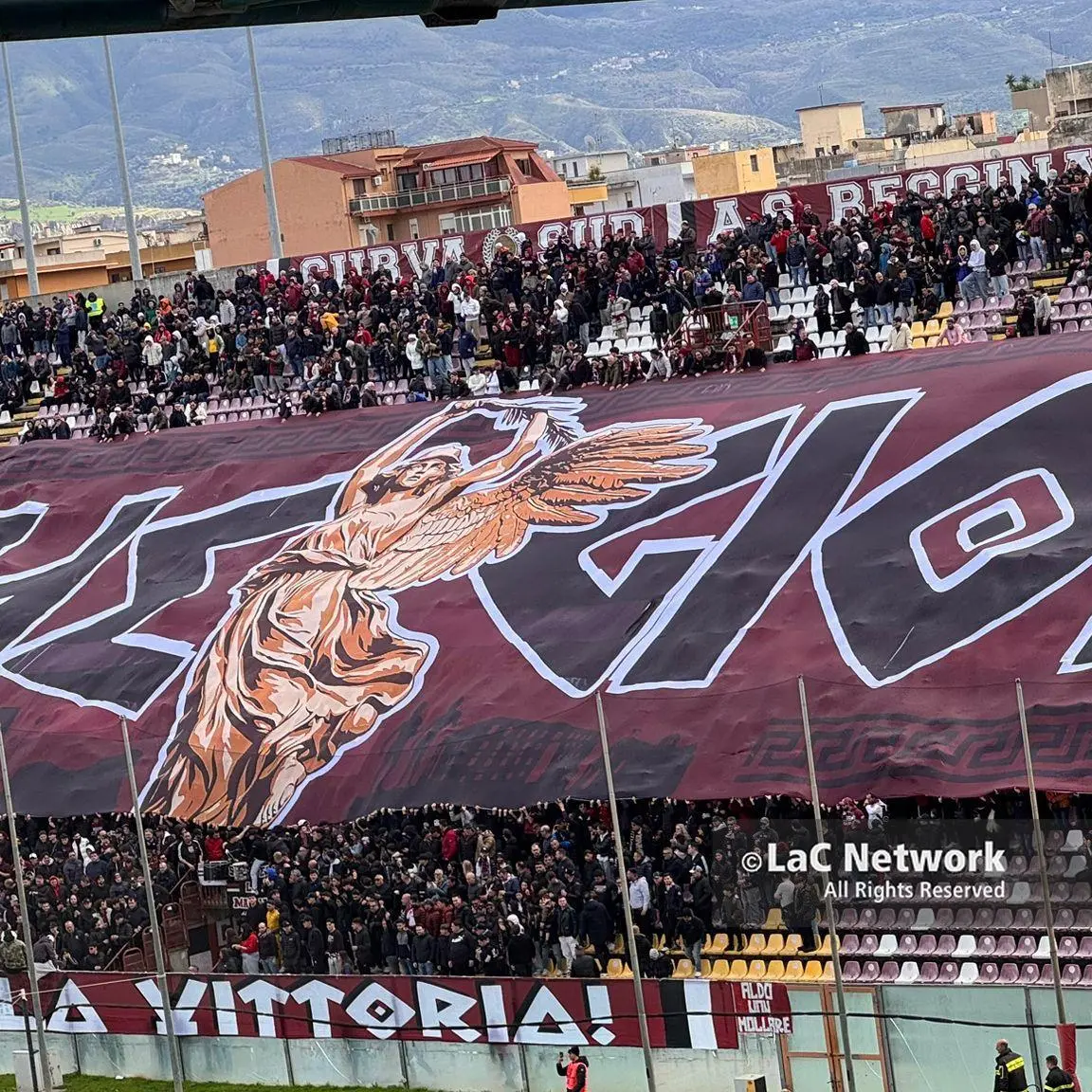 Reggina tra dominio e rimpianto: il derby dello Stretto lascia segnali forti\n