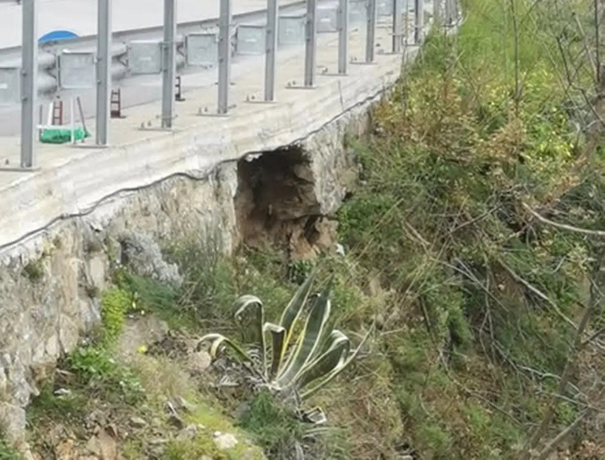 Bagnara, segnalato un cedimento strutturale sulla Statale 18 lato nord\n