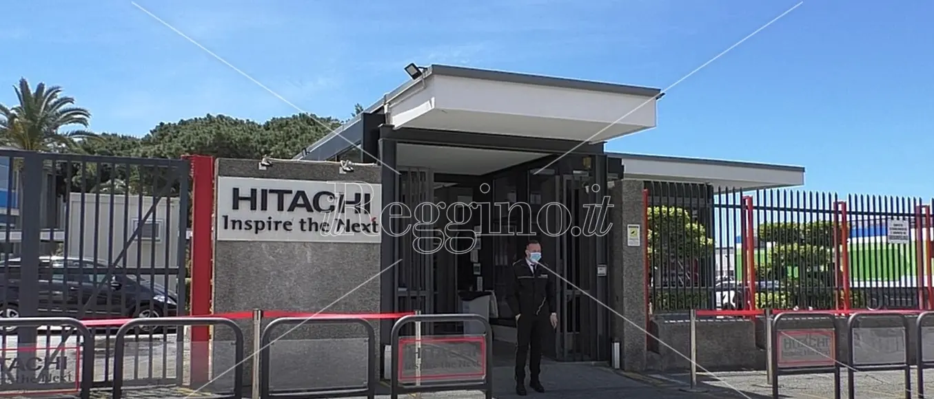 Il\u00A0segretario nazionale della Uilm, Bruno Cantonetti, allo stabilimento Hitachi di Reggio\n