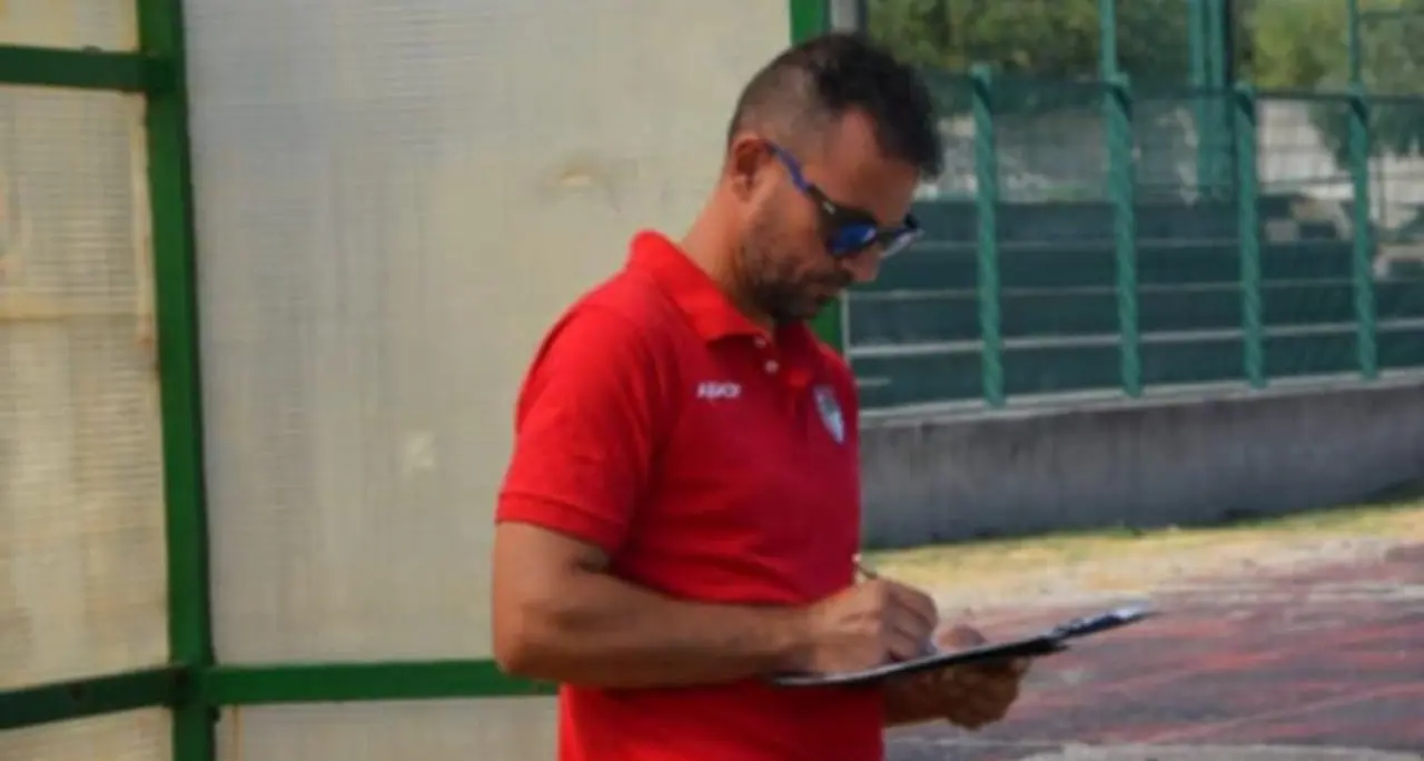 Promozione B, l'Sc Soverato esonera mister Sisi: tra i possibili successori corsa a due tra Caruso e Lomonaco\n