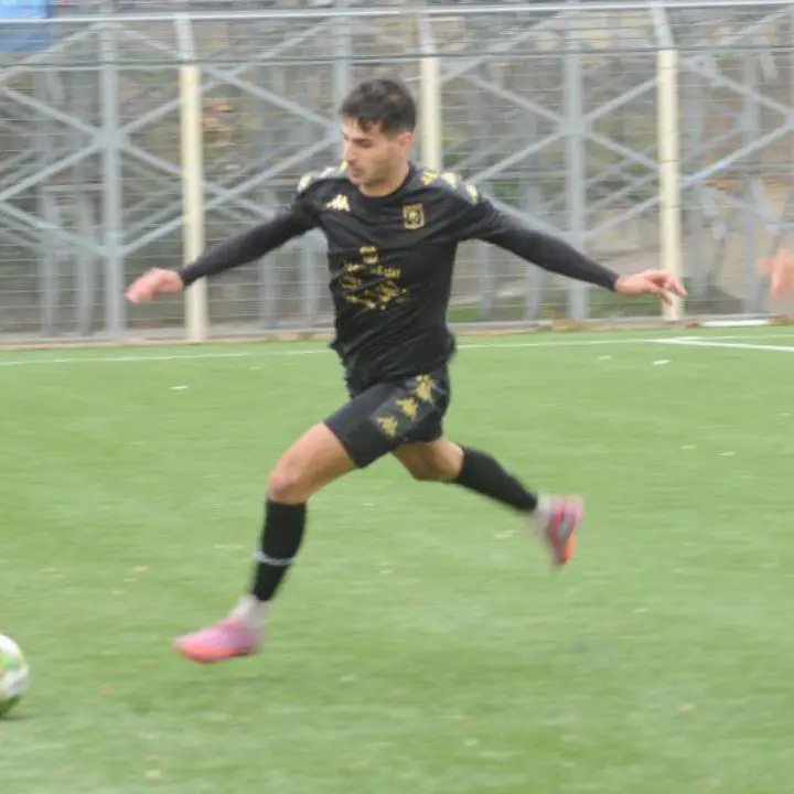 Promozione A, il Sersale aggancia la vetta. Tutino: «Ci crediamo, ma il favorito è il Mesoraca»\n