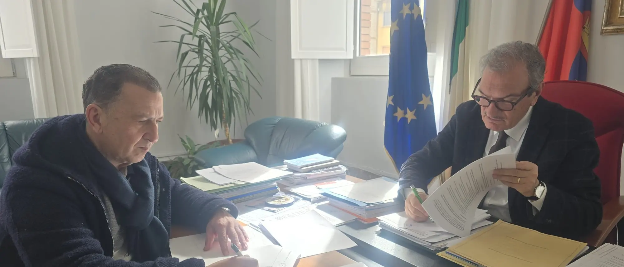 Dall’abbandono dei rifiuti all’emergenza cinghiali: firmata la convenzione tra il Comune di Vibo e guardie Anuu\n