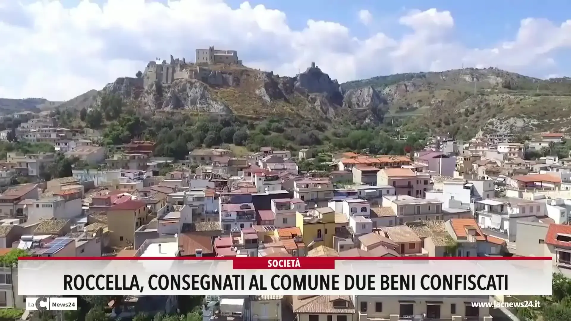 Roccella, consegnati al Comune due beni confiscati