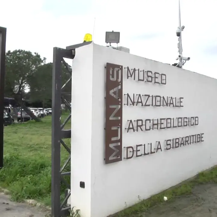 La memoria di Sibari resiste alla furia dell’acqua, danni limitati al museo: «Reperti in salvo»\n