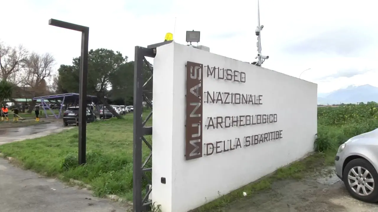 La memoria di Sibari resiste alla furia dell’acqua, danni limitati al museo: «Reperti in salvo»\n