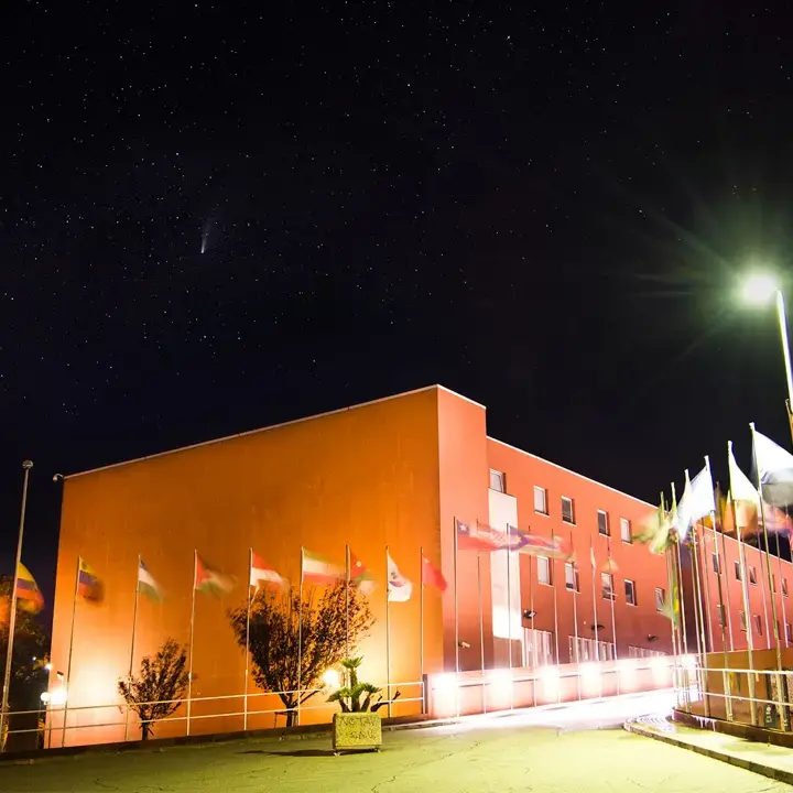 <p>Cinque studenti palestinesi iscritti all’Unical <span style=\"color:hsl(0, 75%, 60%);\">bloccati a Gaza</span>. Rischiano di perdere l’anno</p>